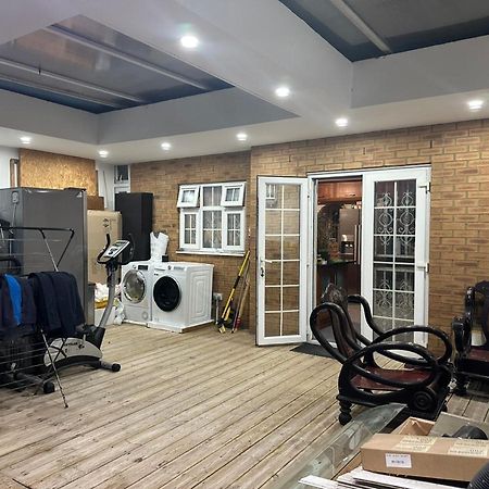 Tran Homestay ロンドン エクステリア 写真